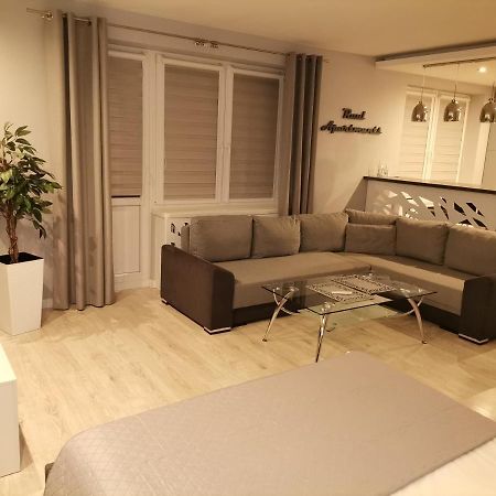 Raul Apartments ビャウィストク エクステリア 写真